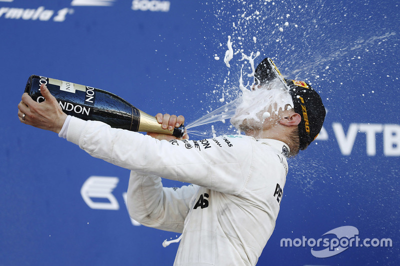 Podium: race winner Valtteri Bottas, Mercedes AMG F1