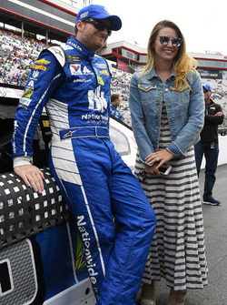 Dale Earnhardt Jr., Hendrick Motorsports Chevrolet, mit Ehefrau Amy