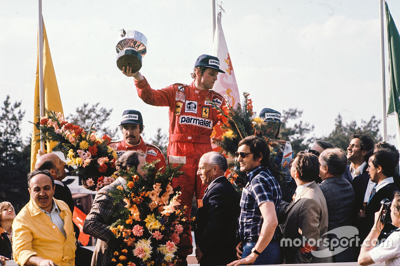 Podyum: 1. Niki Lauda, Ferrari, 2. Clay Regazzoni, Ferrari, 3. Jacques Laffite