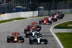 Lewis Hamilton, Mercedes AMG F1 W08, Max Verstappen, Red Bull Racing RB13, Valtteri Bottas, Mercedes