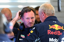 Руководитель Red Bull Racing Кристиан Хорнер и спортивный консультант Red Bull Хельмут Марко