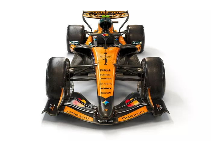 طلاء سيارة McLaren MCL40 