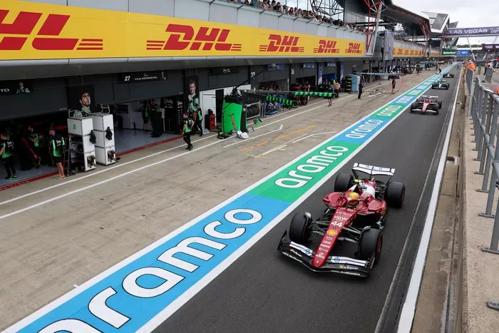 Charles Leclerc, Ferrari, Lewis Hamilton