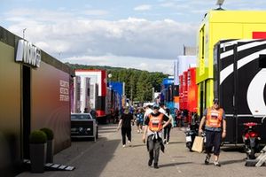 Ambiente en el paddock