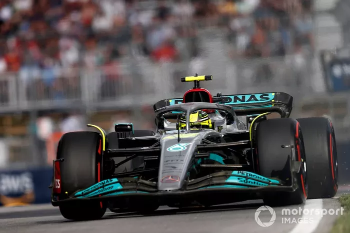 Lewis Hamilton, Mercedes W13