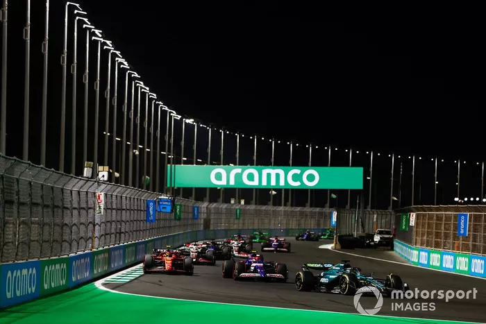 Lance Stroll, Aston Martin AMR24, Yuki Tsunoda, RB F1 Team VCARB 01, Oliver Bearman, Ferrari SF-24