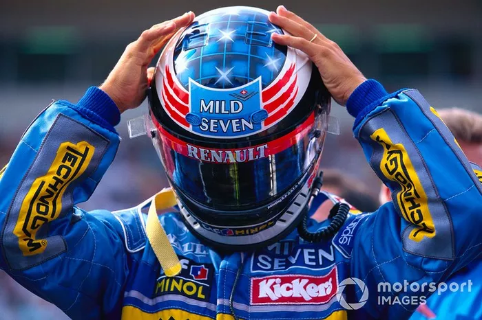 Pasa las fotos y descubre cascos legendarios en la F1