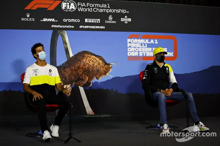 Daniel Ricciardo, Renault F1 y Esteban Ocon, Renault F1 en la conferencia de prensa