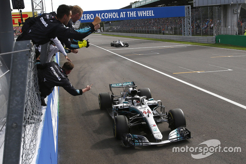 Race winner Lewis Hamilton, Mercedes AMG F1 W09