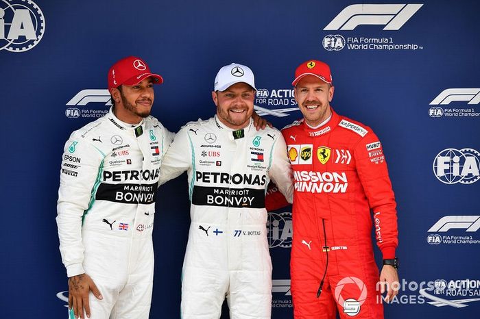 Lewis Hamilton, Mercedes AMG F1, Valtteri Bottas, Mercedes AMG F1, y Sebastian Vettel, Ferrari