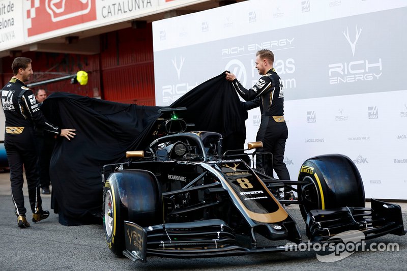 Romain Grosjean und Kevin Magnussen mit dem VF-19
