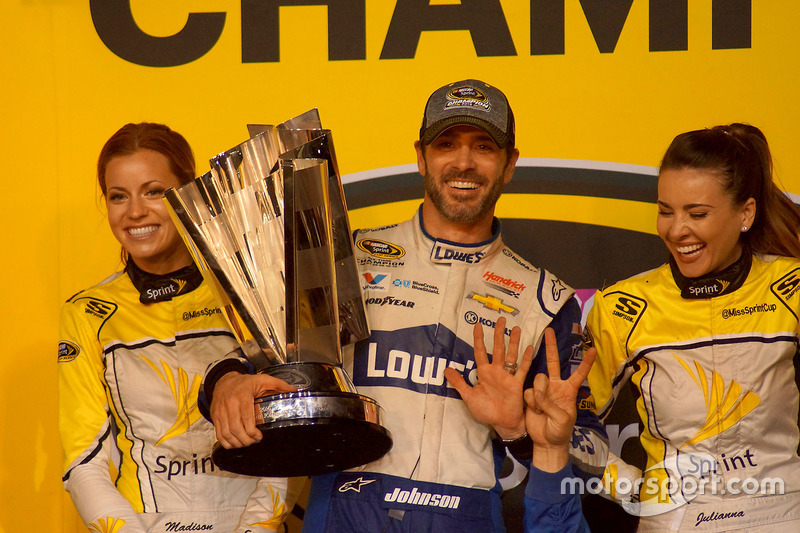 2016: Jimmie Johnson (Hendrick-Chevrolet)