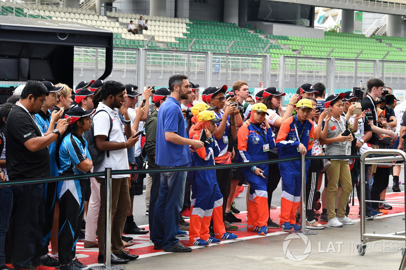 F1 in Schools students in pit lane