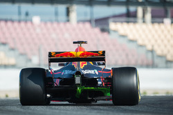 Max Verstappen, Red Bull Racing RB13 con flujo sobre la pintura del coche