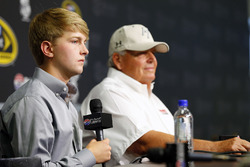 William Byron und Rick Hendrick
