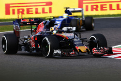 Карлос Сайнс-мол., Scuderia Toro Rosso STR11