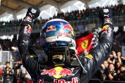 Ganador, Daniel Ricciardo, Red Bull Racing celebra en parc ferme