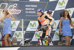 Podium: race winner Marc Marquez, Repsol Honda Team celebrates with champagne