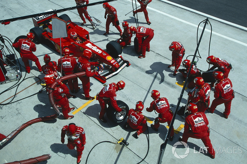 Pit stop, Eddie Irvine, Ferrari F399