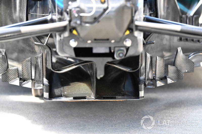 Detalle del piso frontal del Mercedes-AMG F1 W09