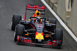 Pierre Gasly, Red Bull Racing RB12 Test Driver running the Halo cockpit cover