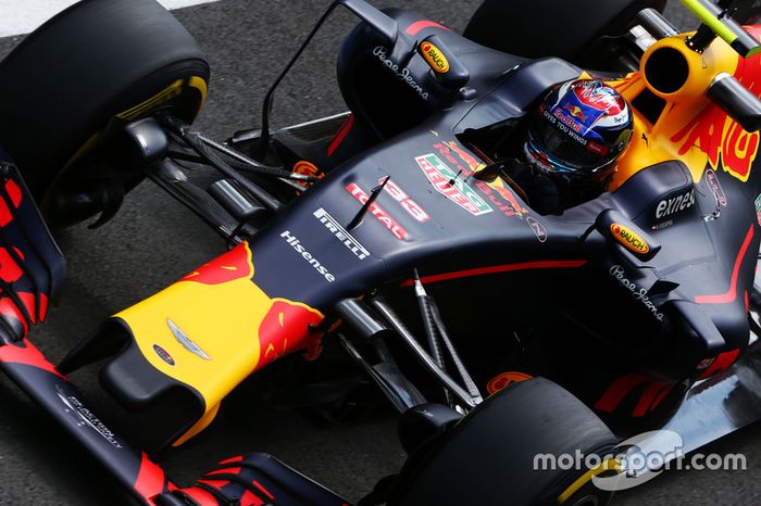 Quem se aproxima deles é Max Verstappen, que foi ao pódio pela segunda corrida seguida. O holandês é o sexto, com 87 pontos.