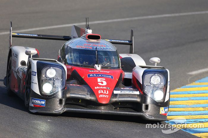#5 Toyota Racing Toyota TS050 Hybrid: Anthony Davidson, Sébastien Buemi, Kazuki Nakajima