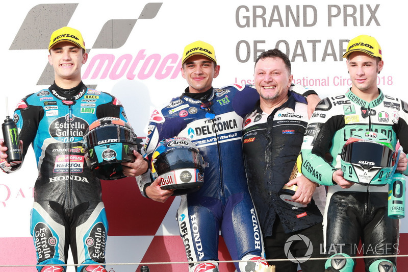 Podio: il secondo classificato Aron Canet, Estrella Galicia 0,0, il vincitore della gara Jorge Martin, Del Conca Gresini Racing Moto3, Fausto Gresini, Team Manager Gresini Racing, il terzo classificato Lorenzo Dalla Porta, Leopard Racing