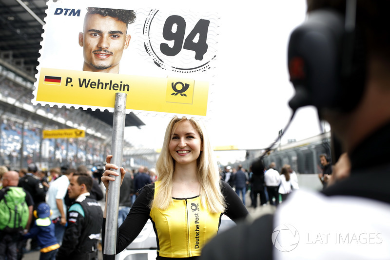 La grid girl di Pascal Wehrlein, Mercedes-AMG Team HWA