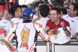 El campeón del mundo, Marc Marquez, Repsol Honda Team, celebra el título con su padre, Julià Márquez