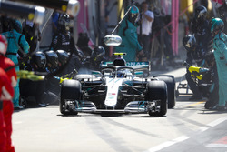 Valtteri Bottas, Mercedes AMG F1 W09, pit stop