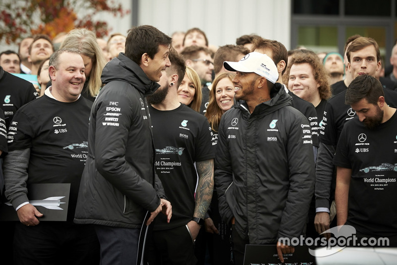 Lewis Hamilton, Mercedes AMG F1, Toto Wolff, Executive Director Mercedes AMG F1