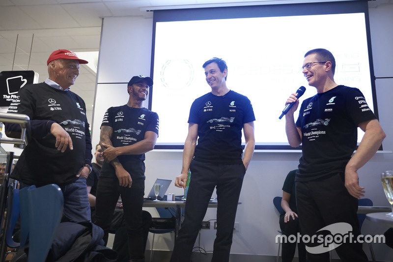 Ники Лауда, неисполнительный директор Mercedes AMG F1, Льюис Хэмилтон, Mercedes AMG F1, Тото Вольф,