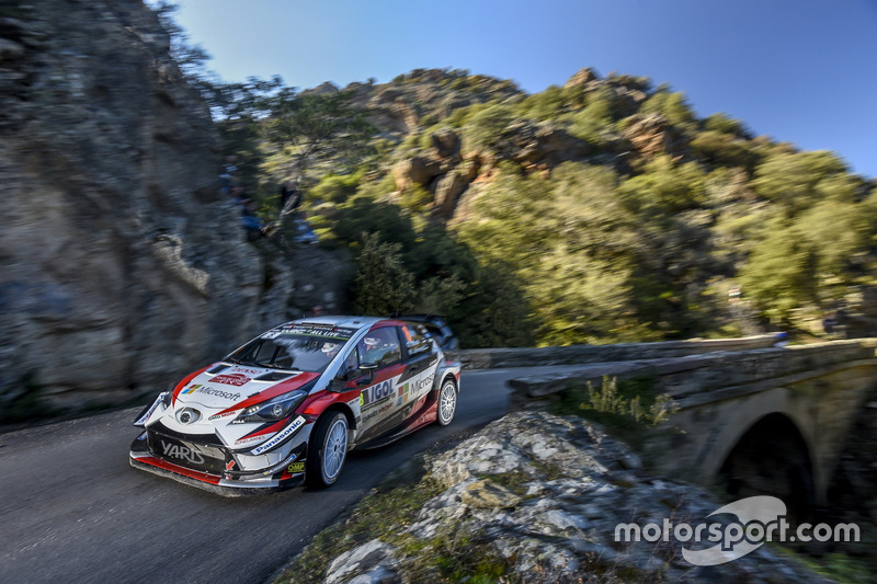 Отт Тянак и Мартин Ярвеоя, Toyota Yaris WRC