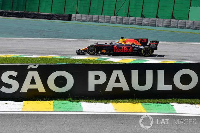Daniel Ricciardo ficou em terceiro