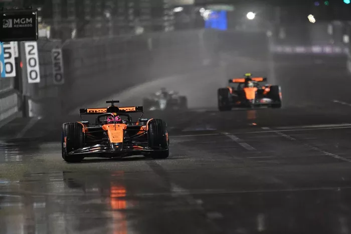 Lando Norris, McLaren, Oscar Piastri
