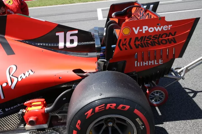 Detalle de la parte trasera del Ferrari SF90