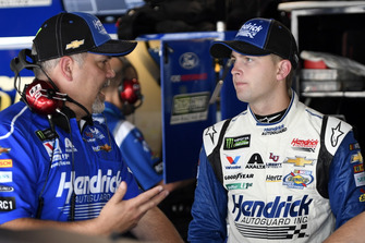 William Byron, Hendrick Motorsports, Chevrolet Camaro, mit Darian Grubb