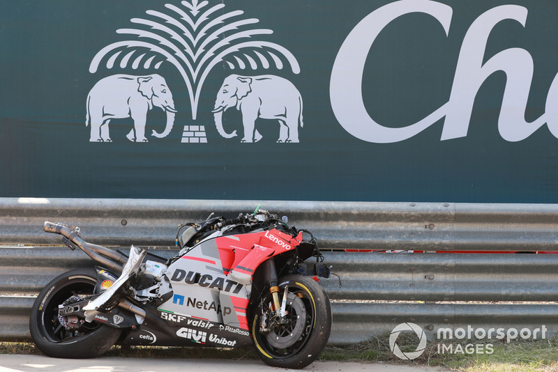 La moto di Jorge Lorenzo, Ducati Team, dopo l'incidente