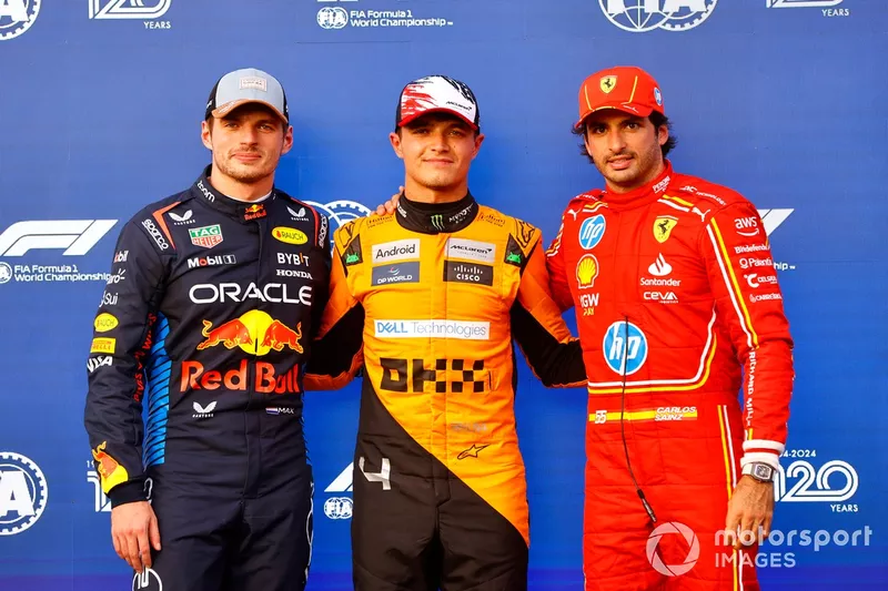 予選トップ3：マックス・フェルスタッペン（レッドブル・レーシング）、ポールポジションのランド・ノリス（マクラーレンF1チーム）、カルロス・サインツ（スクーデリア・フェラーリ