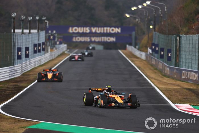 Charles Leclerc, Ferrari, Lando Norris, McLaren, Oscar Piastri