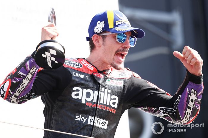 Podio: tercer lugar Maverick Viñales, Aprilia Racing Team