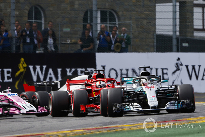 Lewis Hamilton, Mercedes AMG F1 W09, Sebastian Vettel, Ferrari SF71H, Sergio Perez, Racing Point Force India VJM11