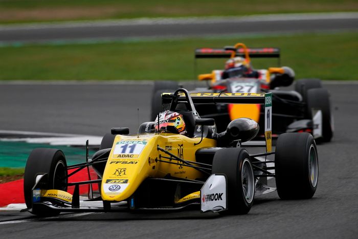 Sacha Fenestraz, Carlin Dallara F317 - Volkswagen