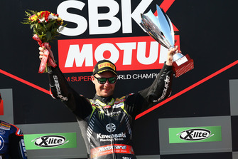 Podio: il vincitore della gara Jonathan Rea, Kawasaki Racing