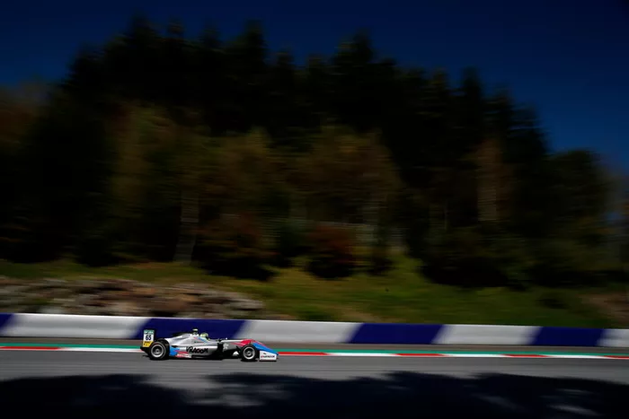 Enaam Ahmed, Hitech Bullfrog GP Dallara F317 - Mercedes-Benz