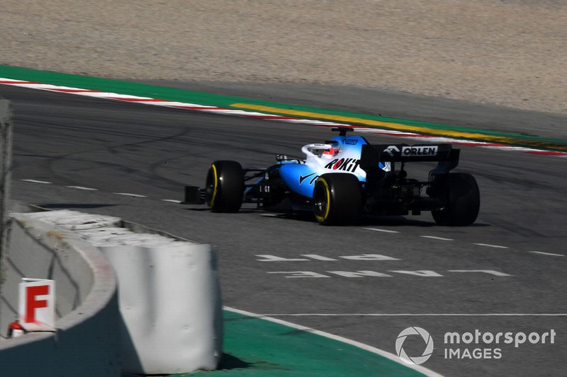 Robert Kubica, Williams FW42 spins