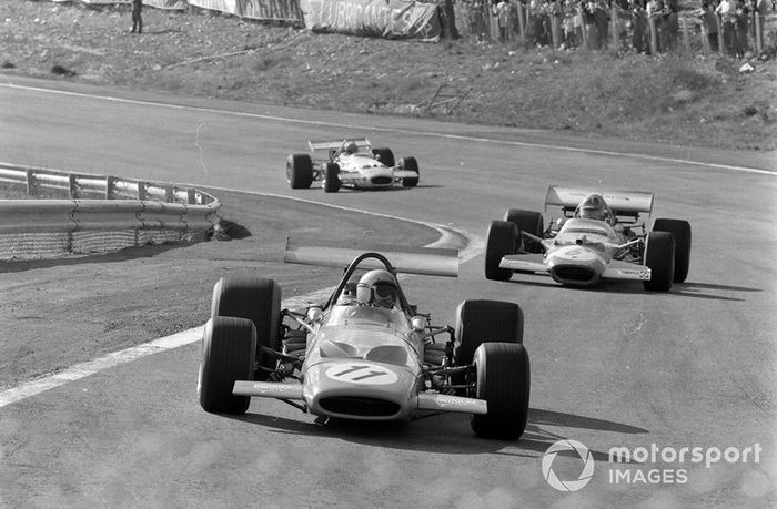 Bruce McLaren, McLaren M14A Ford, Graham Hill, Lotus 49C Ford