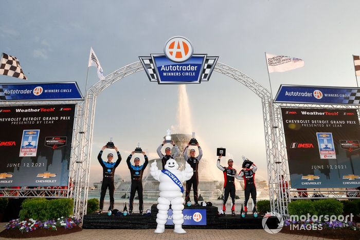 #10 Wayne Taylor Racing Acura ARX-05 Acura DPi: Ricky Taylor, Filipe Albuquerque, #01 Chip Ganassi Racing Cadillac DPi: Renger van der Zande, Kevin Magnussen, #31 Action Express Racing Cadillac DPi: Felipe Nasr, Pipo Derani