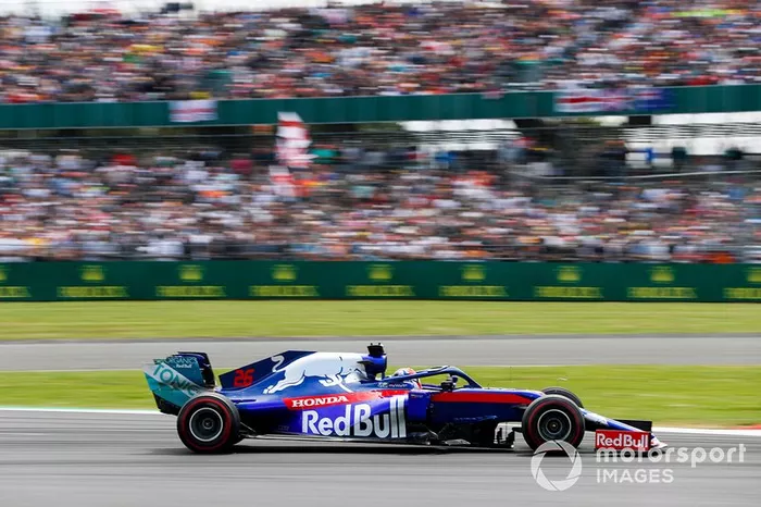Kvyat vuelve a puntuar